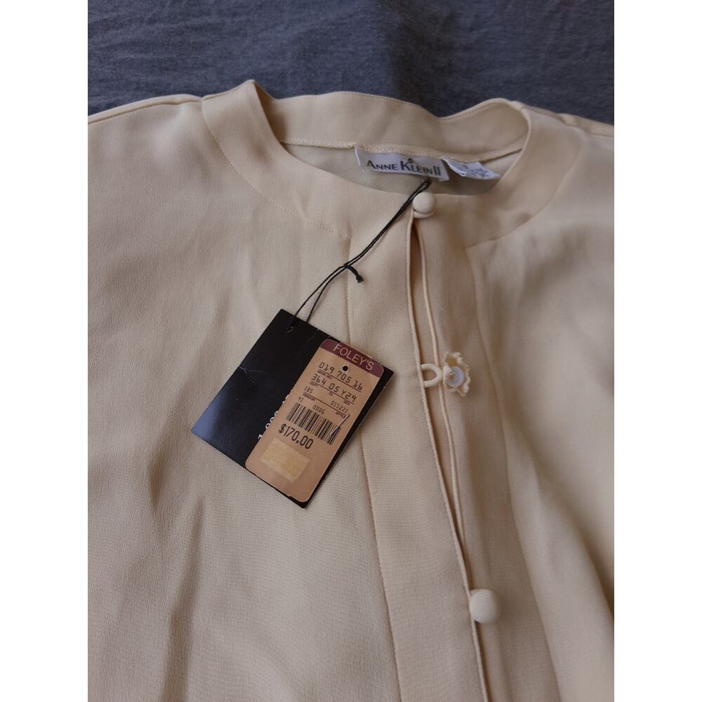 NWT Vintage Anne Klein II 100% Silk Cream Long Sleeve Button Down Blouse Size 12 - Picture 3 of 10
